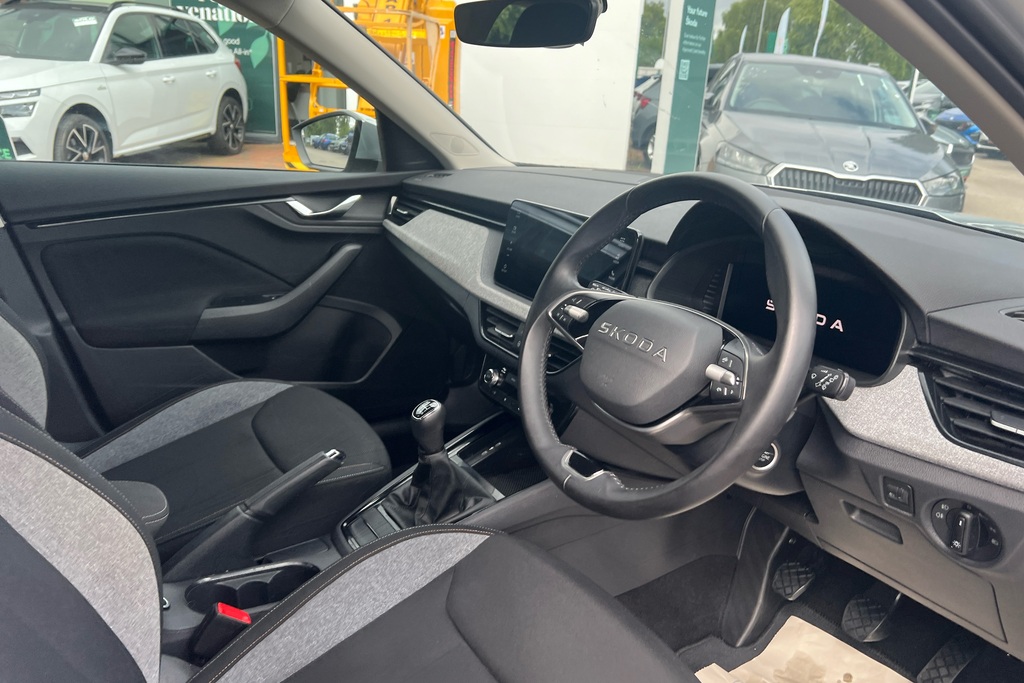 Skoda Kamiq 1.0 Tsi Se Edition GL25NOH Silver #6