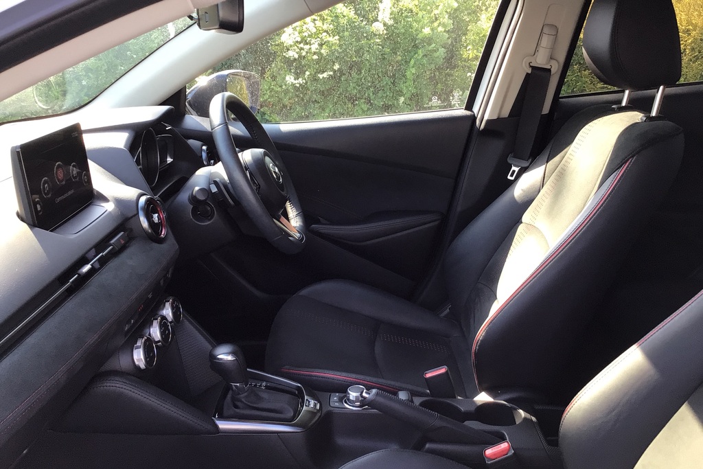 Mazda 2 1.5 Skyactiv G Homura Aka ML73JMV White #6
