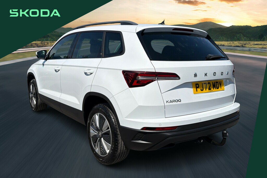 Skoda Karoq 1.5 Tsi Se Drive White #3