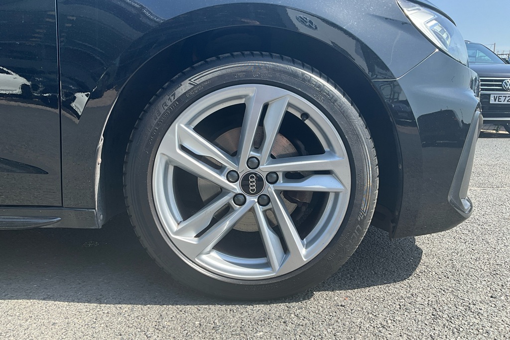 Audi A1 30 Tfsi 110 S Line LC22ZWF Black #5