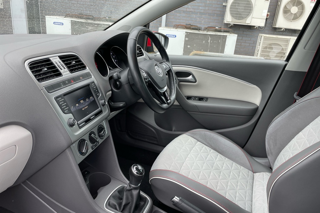 Volkswagen Polo 1.0 Beats DS67OUA Black #2