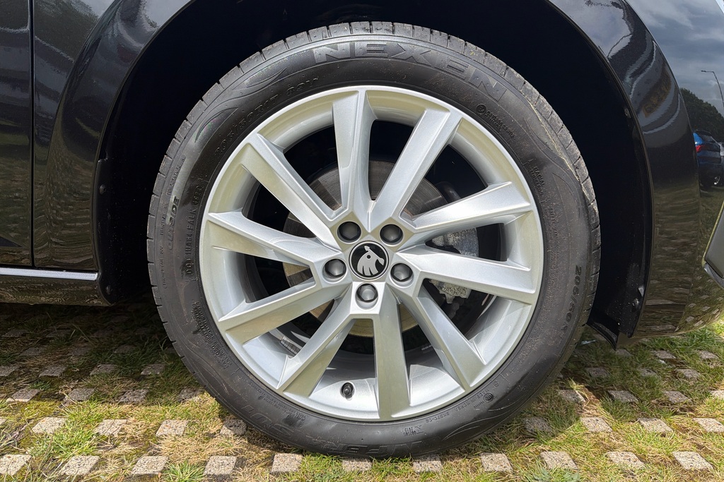 Skoda Scala 1.0 Tsi 116 Se L Edition Dsg DG75EPO Black #5