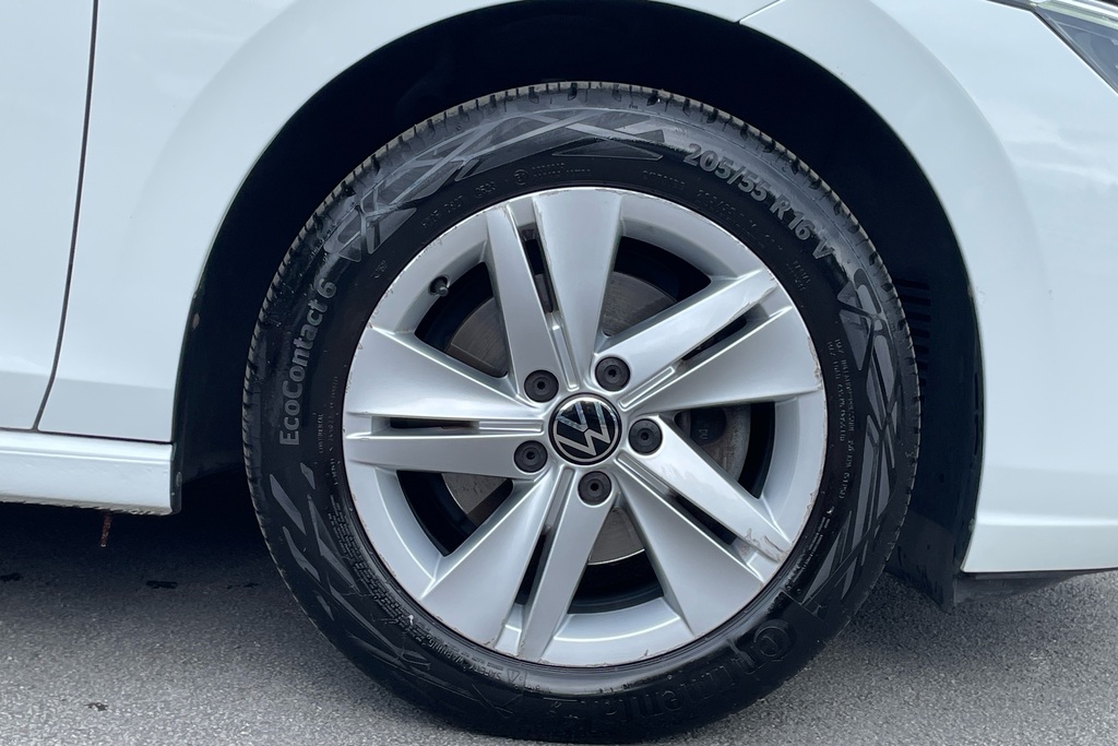 Volkswagen Golf 1.0 Tsi Life GF22LXE White #5