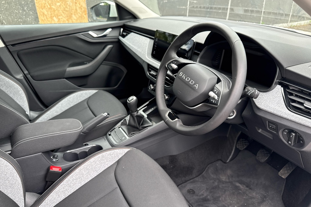 Skoda Scala 1.0 Tsi 116 Se Edition KM75RCU White #6