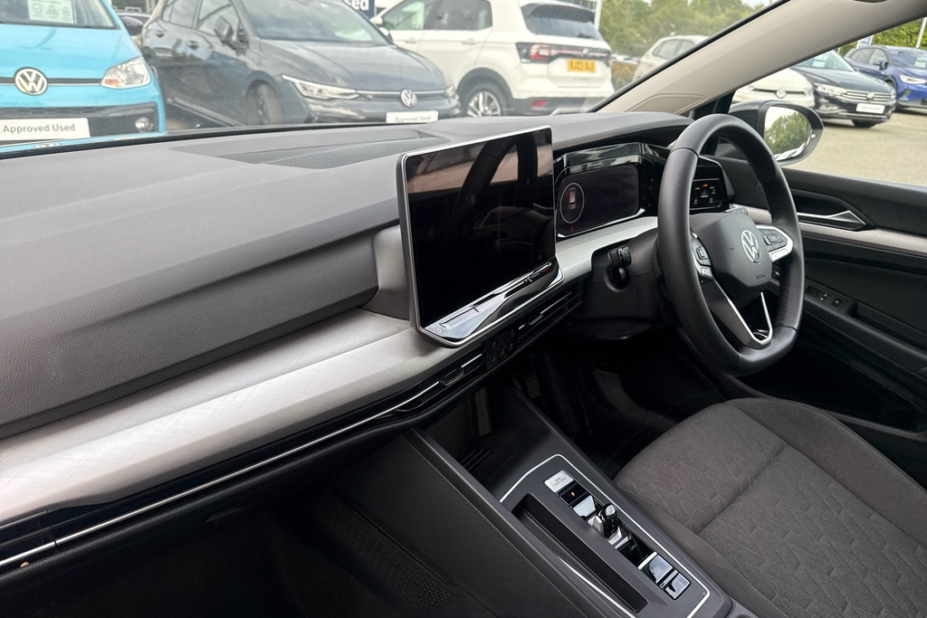 Volkswagen Golf 1.5 Tsi 204 Match Ehybrid Dsg GD25MFP Black #2