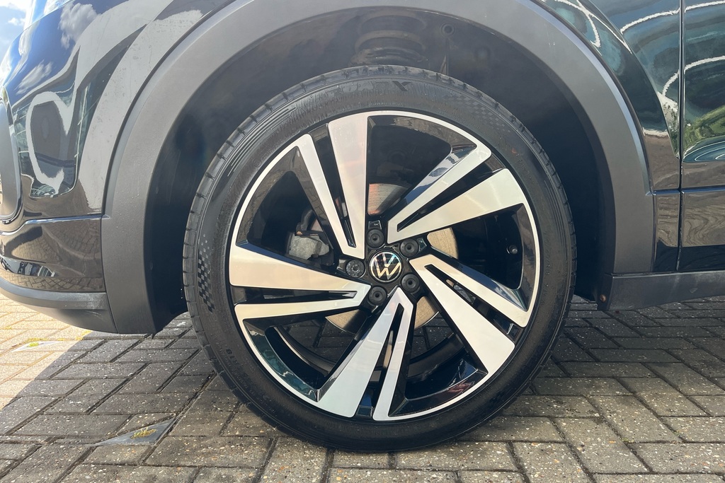 Volkswagen T-Cross 1.0 Tsi 110 R-line Dsg VE21LXH Black #5