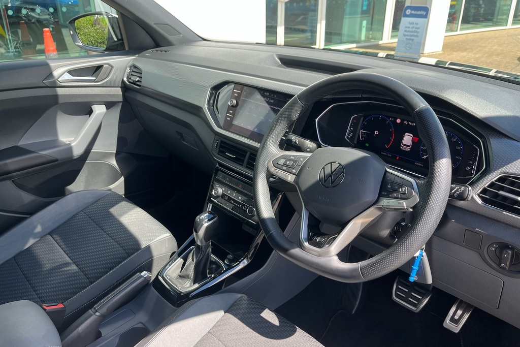 Volkswagen T-Cross 1.0 Tsi 110 R-line Dsg VE21LXH Black #6