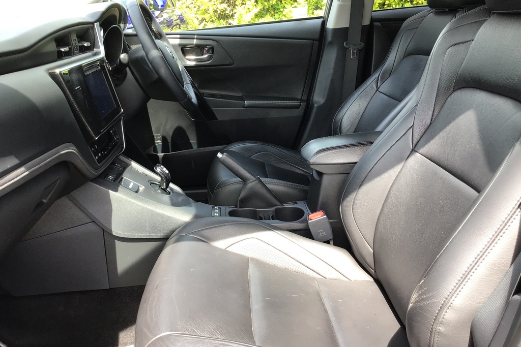 Toyota Auris 1.8 Hybrid Design Tss Cvt Nav KY18UVJ Brown #6