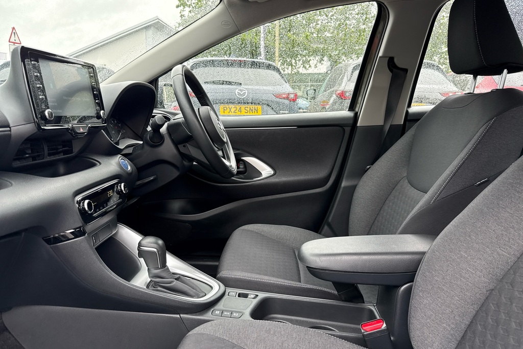 Mazda 2 1.5I Hybrid Agile Cvt VN72RZL Brown #6
