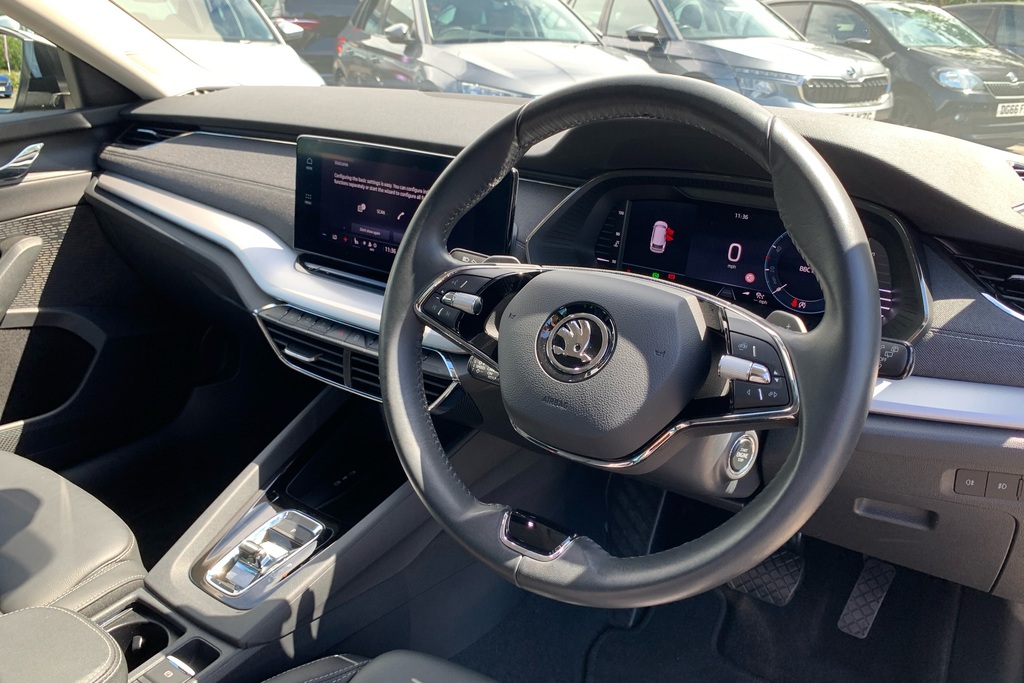 Skoda Octavia 2.0 Tdi 150 Se L Dsg Black #6