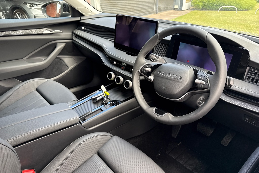 Skoda Superb 1.5 Tsi Iv Se L Dsg Black #6