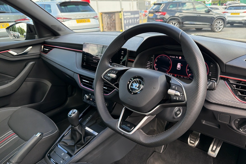 Skoda Kamiq 1.5 Tsi Monte Carlo Edition LS25PTO Black #6
