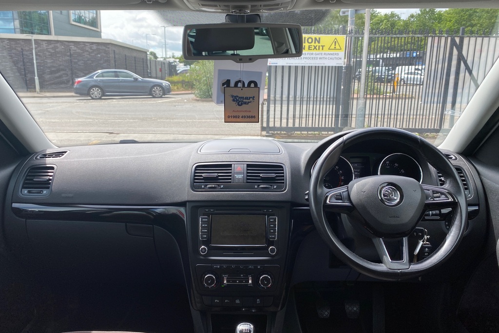Skoda Yeti 2.0 Tdi Cr 170 Laurin Klement 4X4 White #3