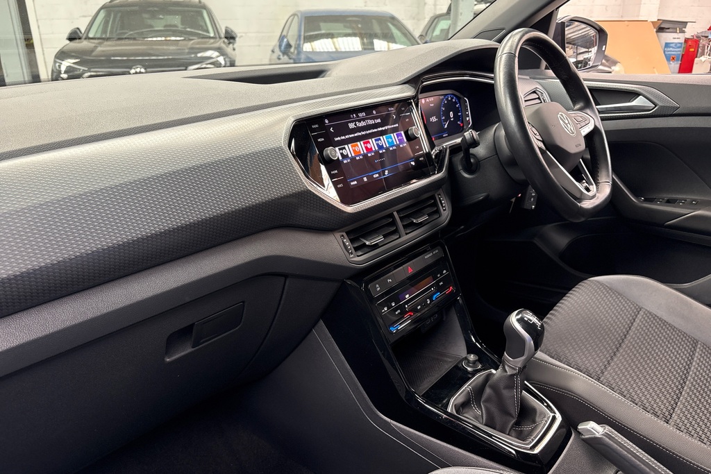 Volkswagen T-Cross 1.0 Tsi 110 R-line BF73SSO Grey #2