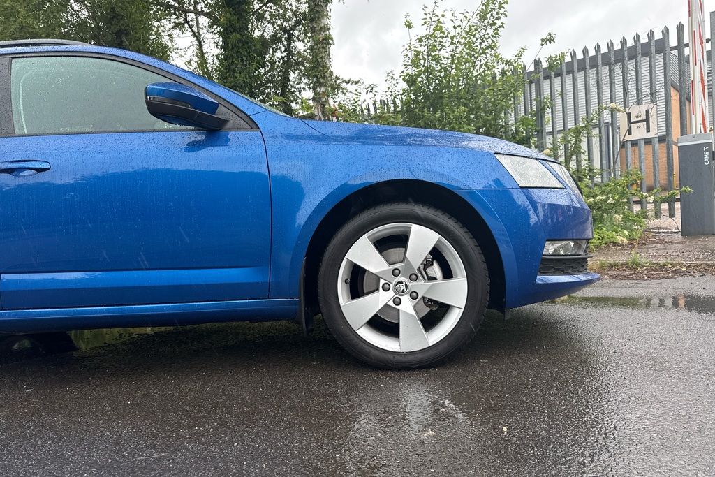 Skoda Octavia 1.5 Tsi Se Drive Dsg Blue #5