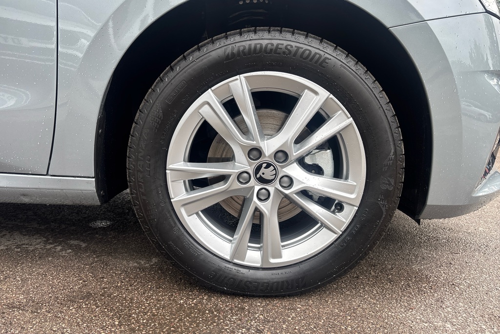 Skoda Fabia 1.0 Tsi 116 Se L Edition Dsg DS26PZZ Silver #5