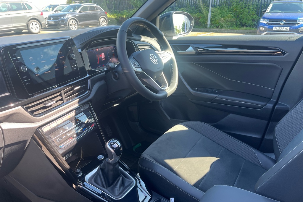 Volkswagen T-Roc 1.5 Tsi Style Design PK26RGX Black #2