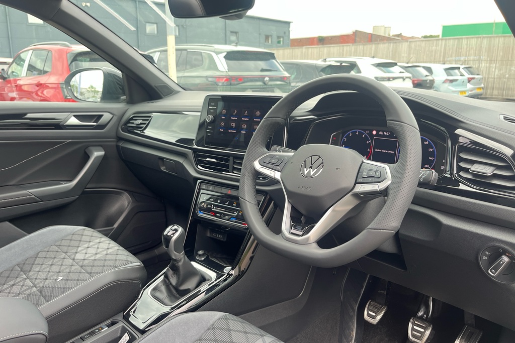 Volkswagen T-Roc 1.5 Tsi Black Edition Plus PK26VGV Black #6