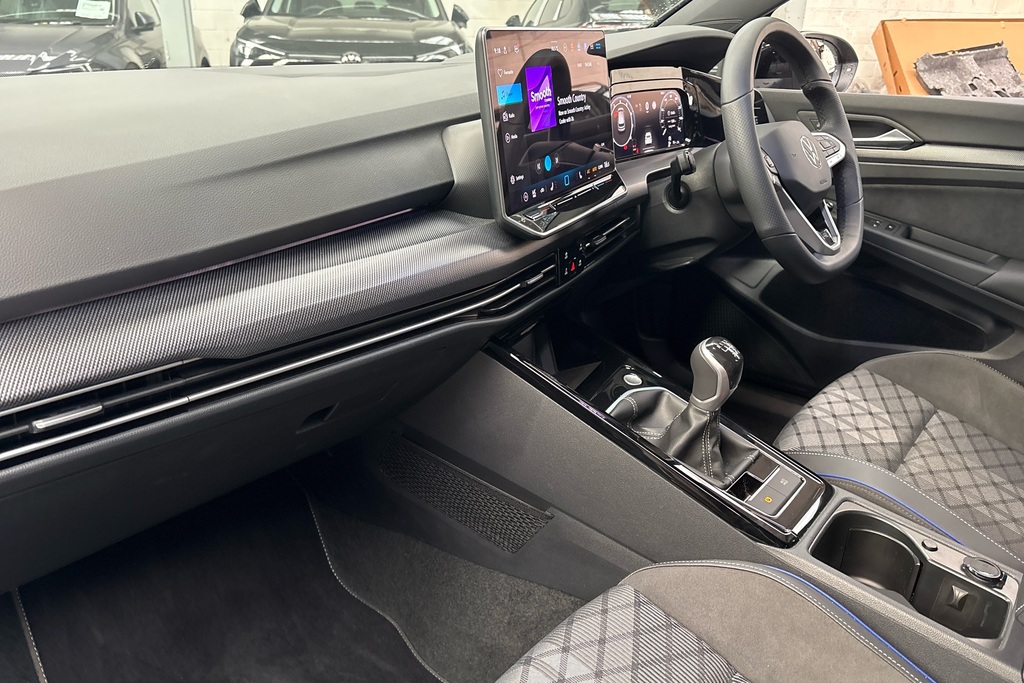 Volkswagen Golf 1.5 Tsi 150 Black Edition NL75XVM Grey #2
