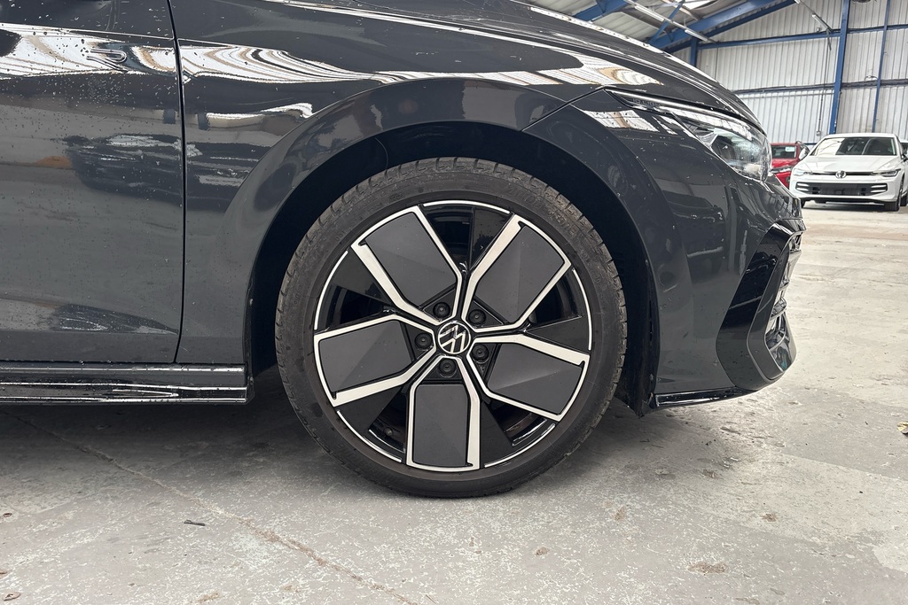 Volkswagen Golf 1.5 Tsi 150 Black Edition NL75XVM Grey #5