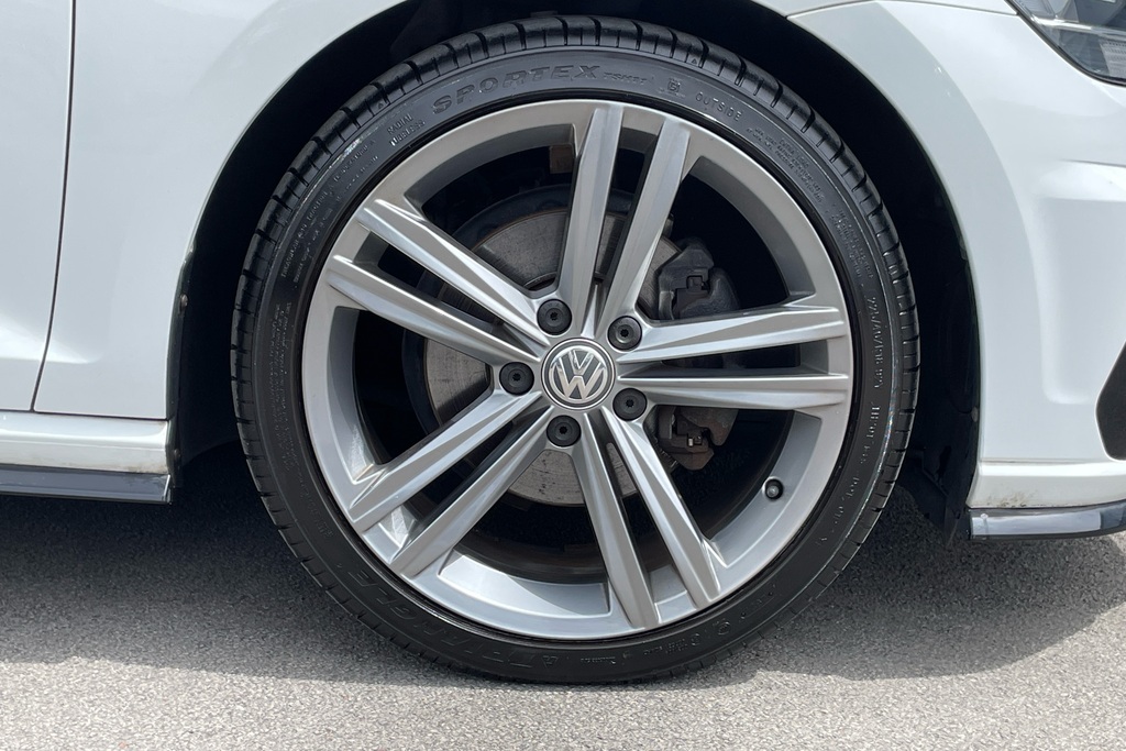 Volkswagen Golf 1.5 Tsi Evo 150 R-line White #5