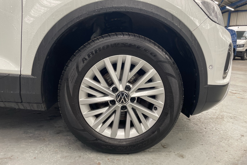 Volkswagen T-Roc 1.5 Tsi Life Dsg SB72FWG White #5