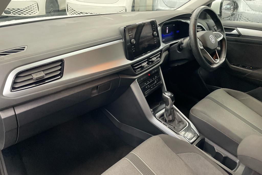 Volkswagen T-Roc 1.5 Tsi Life Dsg SB72FWG White #2
