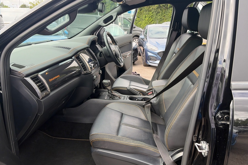 Ford Ranger Wildtrak Black #6