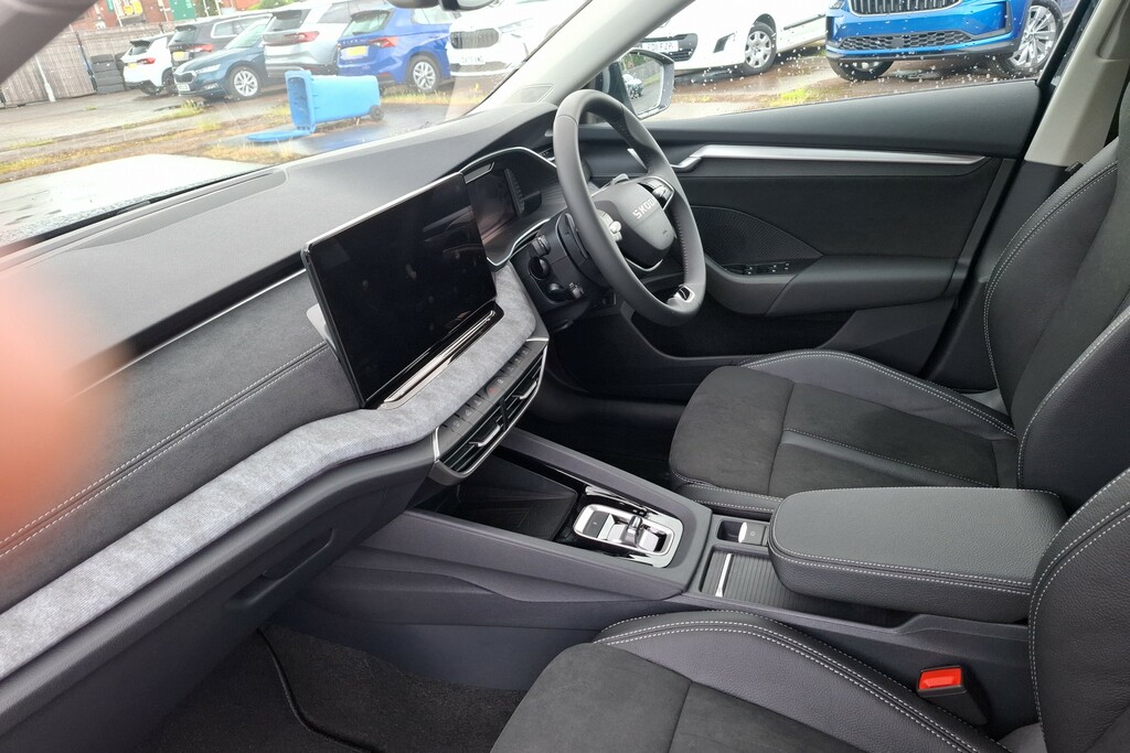 Skoda Octavia 2.0 Tdi 150 Se L Dsg Black #2