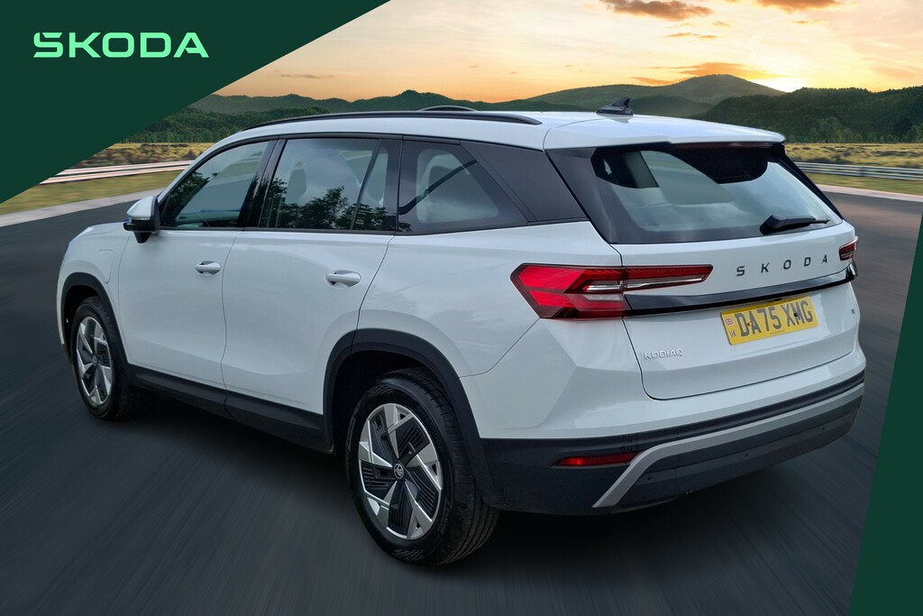 Skoda Kodiaq 1.5 Tsi Iv 204 Se Dsg DA75XMG White #3