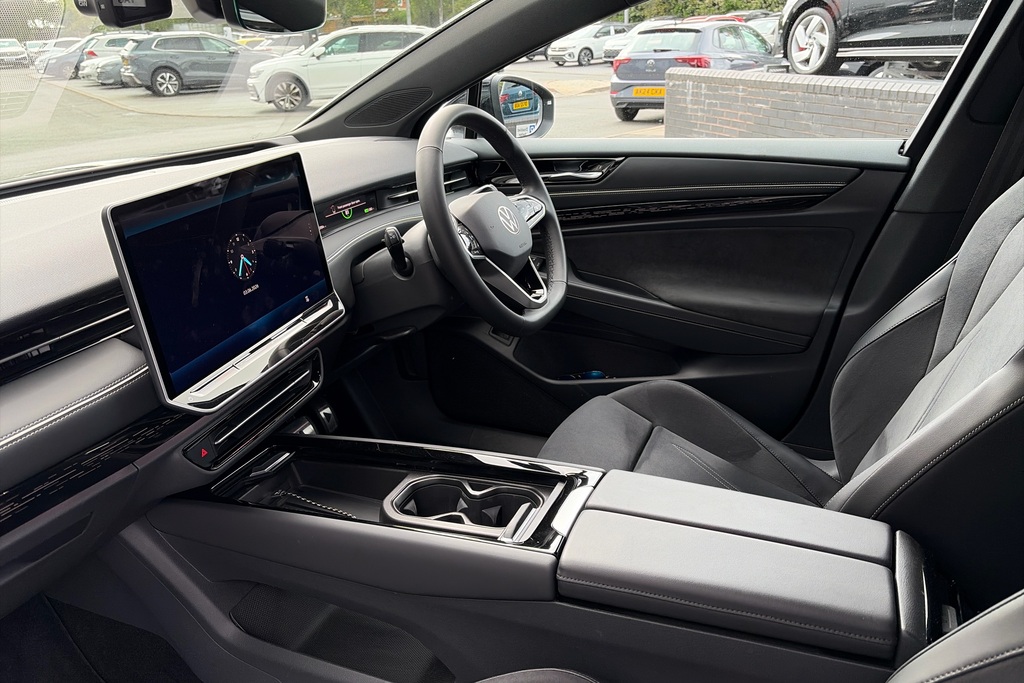 Volkswagen ID.7 210Kw Match Pro Plus 77Kwh Black #2