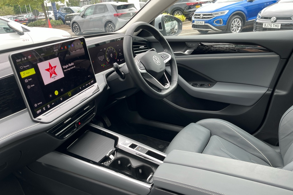 Volkswagen Passat 1.5 Etsi Elegance Dsg BV75VCT Silver #2