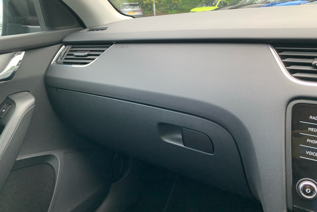 Skoda Octavia 1L Se Technology Black #36