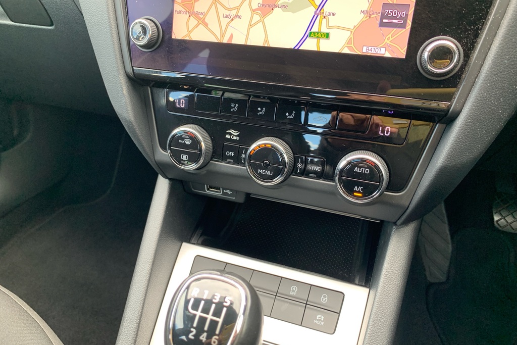 Skoda Octavia 1L Se Technology Black #35