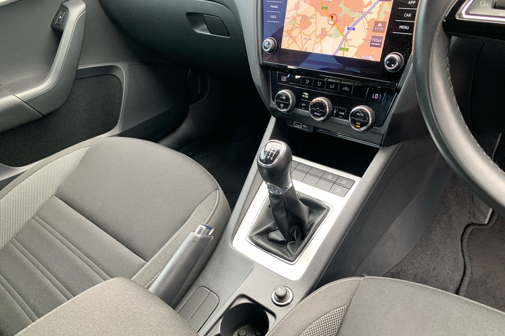 Skoda Octavia 1L Se Technology Black #15