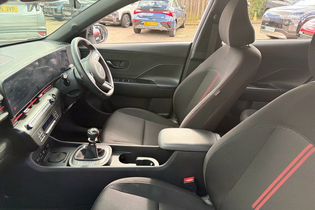 Hyundai Kona N Line ET25AOD White #6
