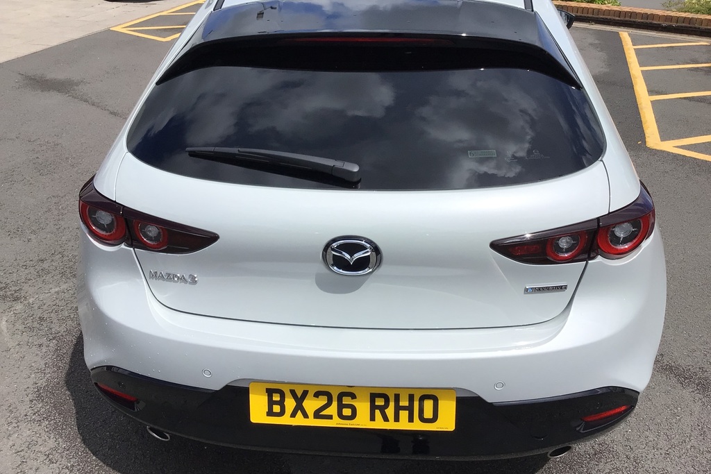 Mazda 3 2.5 E-skyactiv G Mhev 140 Homura Red #44