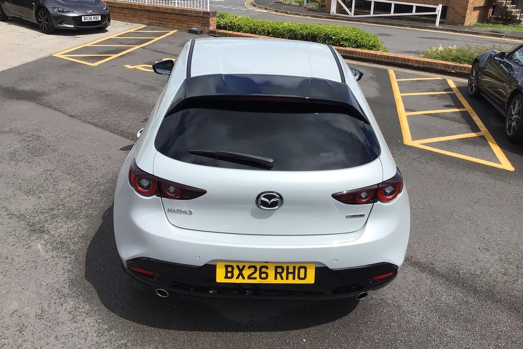 Mazda 3 2.5 E-skyactiv G Mhev 140 Homura Red #31