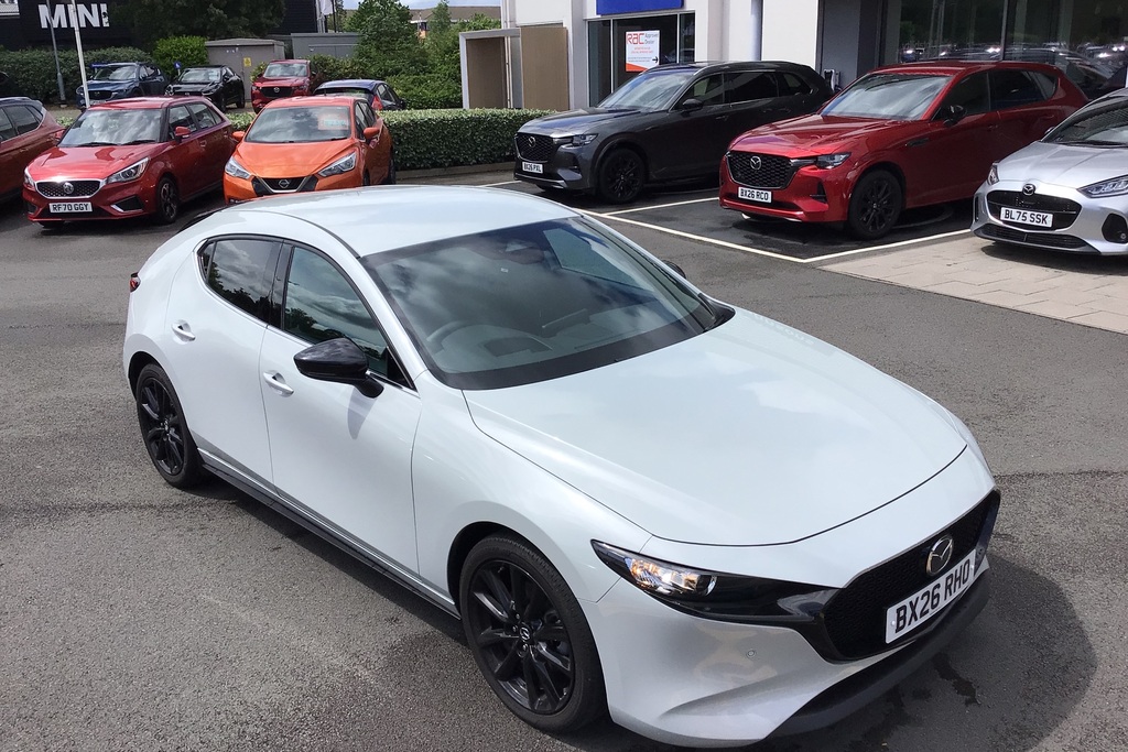 Mazda 3 2.5 E-skyactiv G Mhev 140 Homura Red #34
