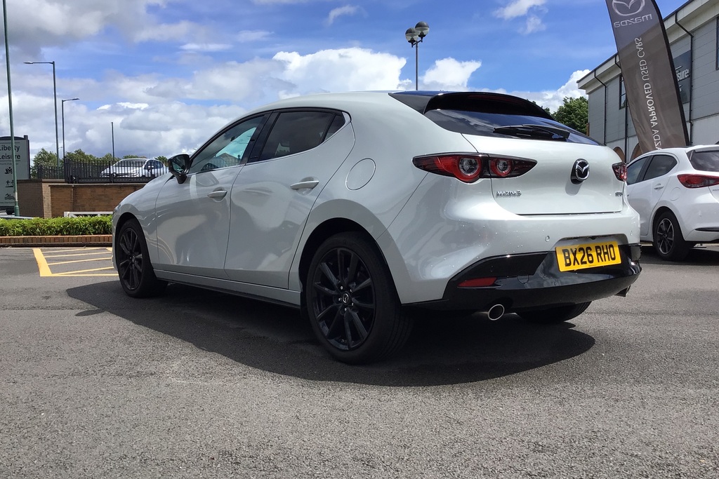 Mazda 3 2.5 E-skyactiv G Mhev 140 Homura Red #38