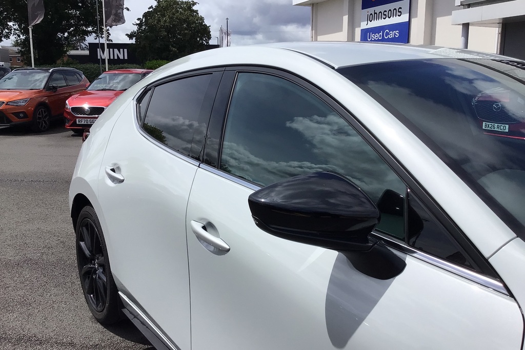 Mazda 3 2.5 E-skyactiv G Mhev 140 Homura Red #42