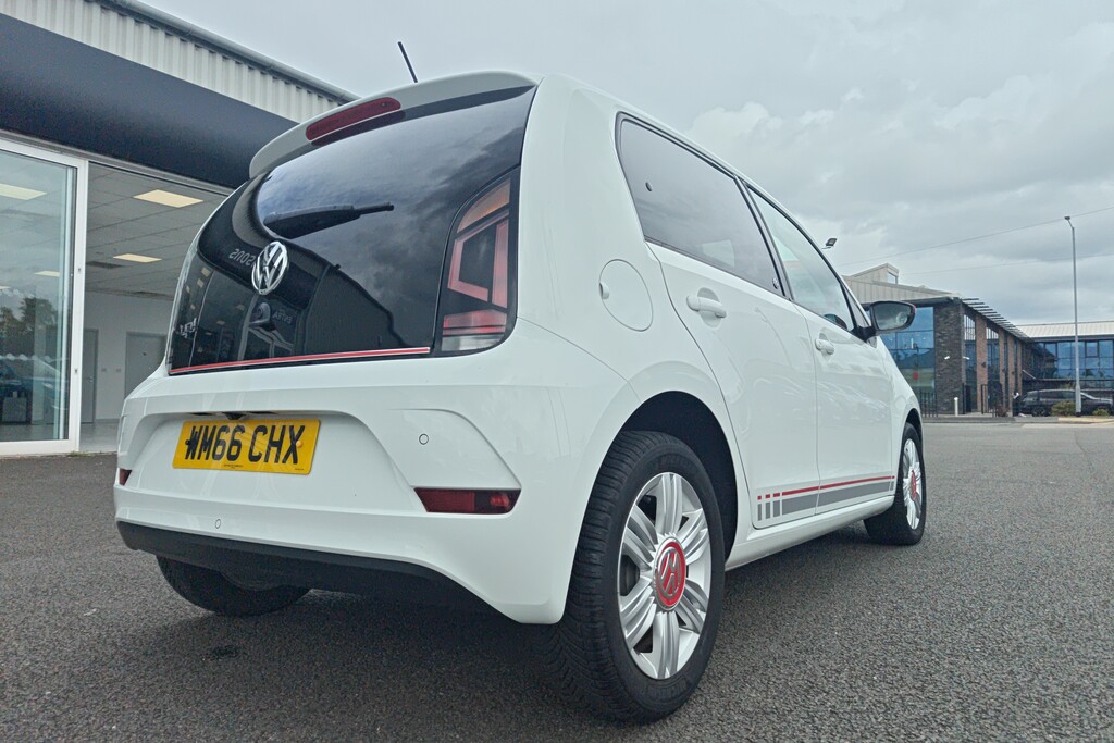 Volkswagen Up 1.0 Look Up 2016 Yellow #29
