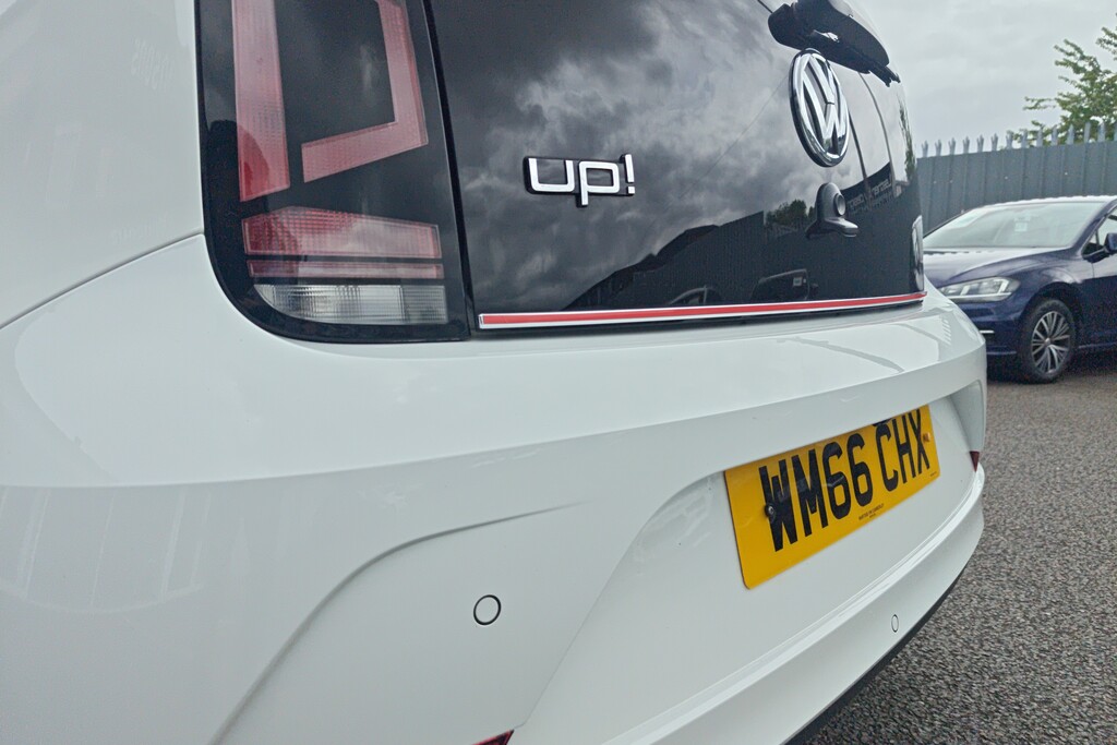 Volkswagen Up 1.0 Look Up 2016 Yellow #28