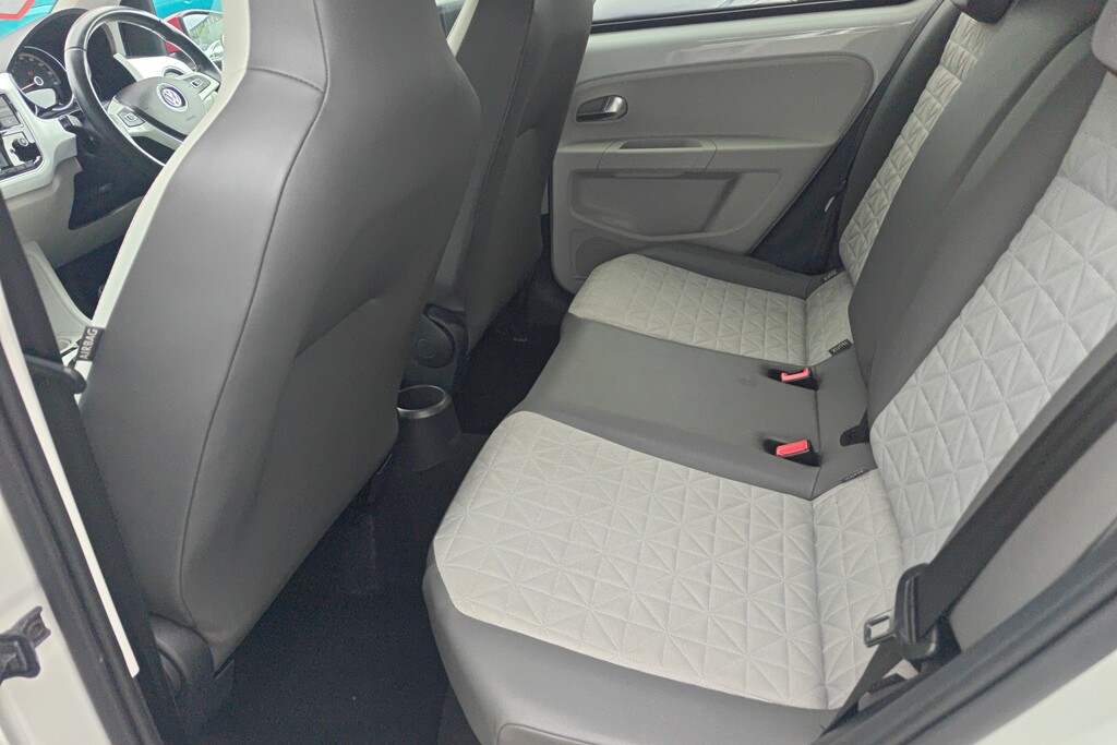 Volkswagen Up 1.0 Look Up 2016 Yellow #12
