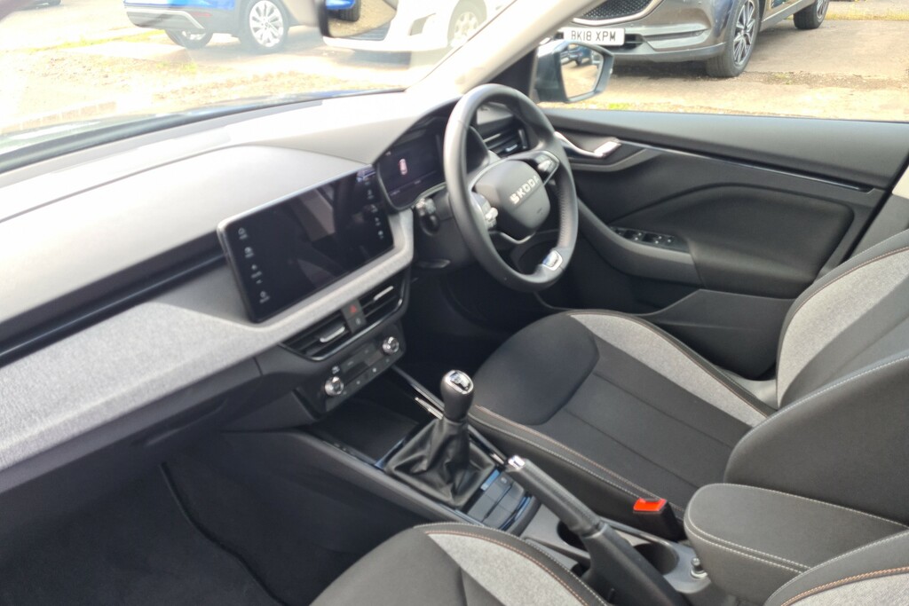 Skoda Kamiq 1.0 Tsi Se Edition Grey #2