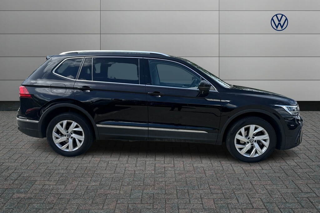 Volkswagen Tiguan Allspace 1.5 Tsi Life Black #4