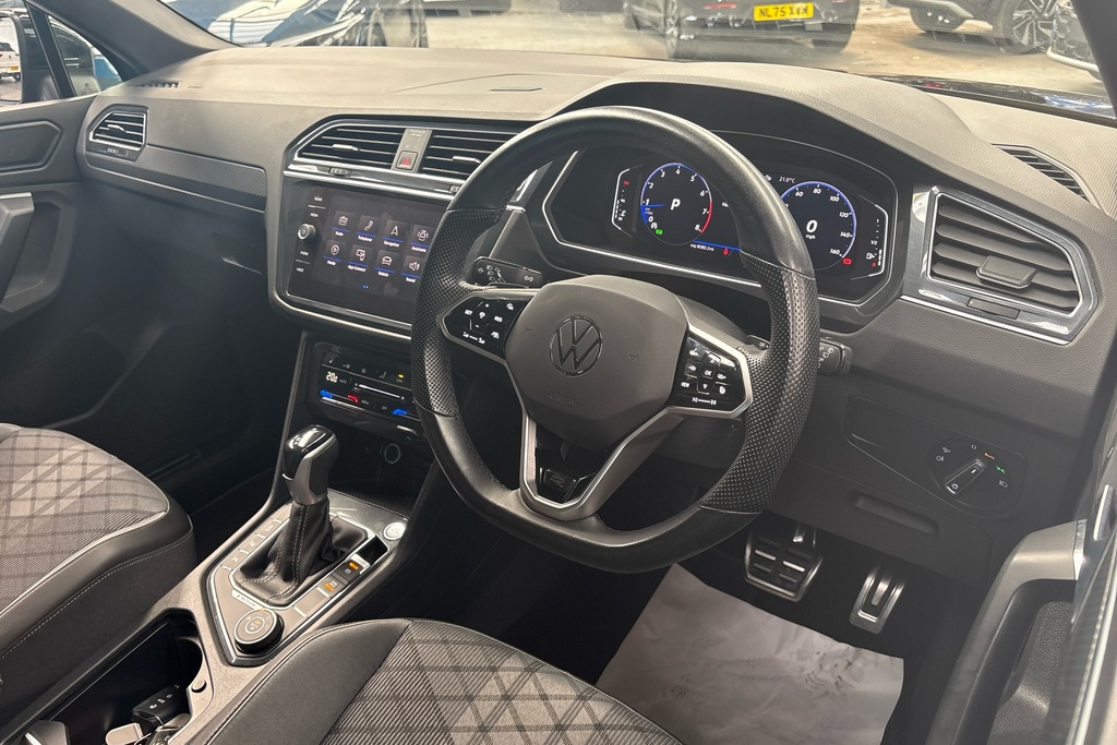 Volkswagen Tiguan 2.0 Tsi 4Motion R-line Dsg WP72ZPG Black #6