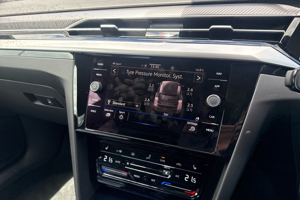 Volkswagen Arteon R White #42