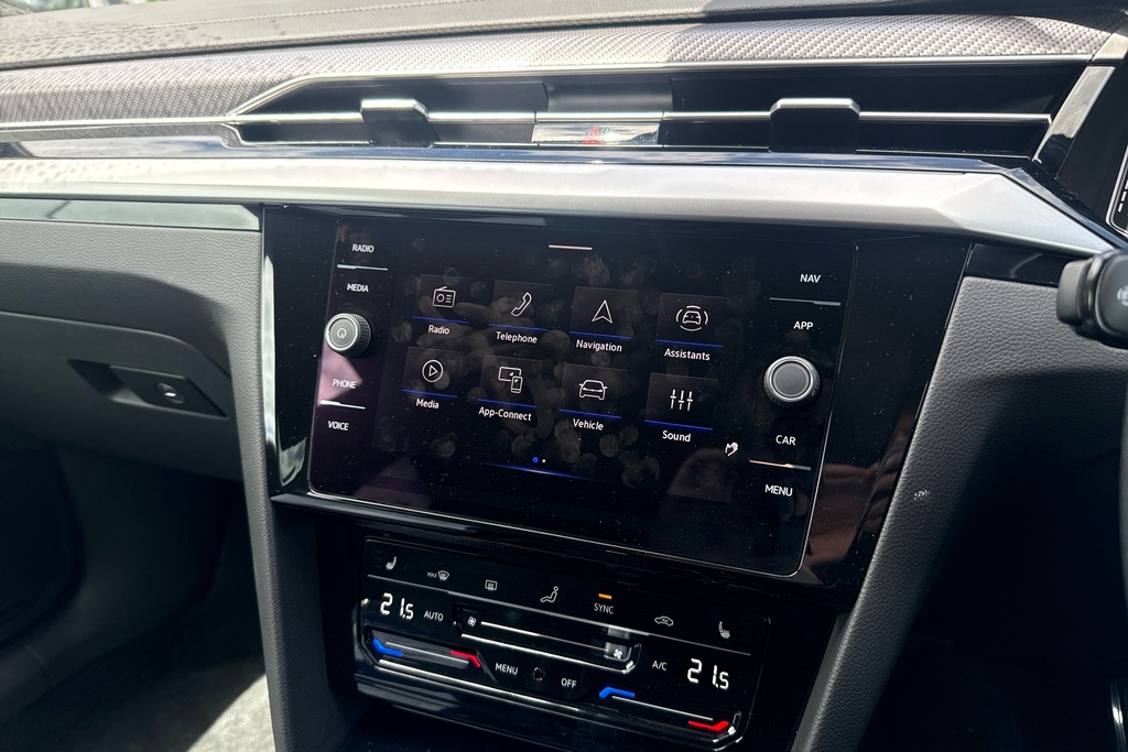 Volkswagen Arteon R White #43