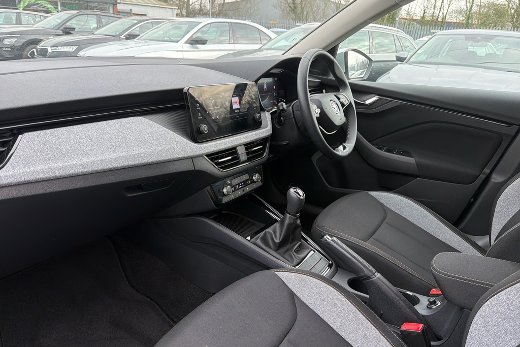 Skoda Kamiq 1.0 Tsi Se Silver #2